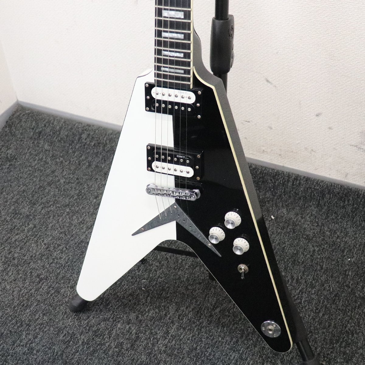 Yahoo!オークション -「フライングv マイケルシェンカー」の落札相場