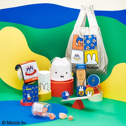Cosme Kitchen】＜miffy＞ハンカチタオル 4分割 ｜Biople WEB STORE
