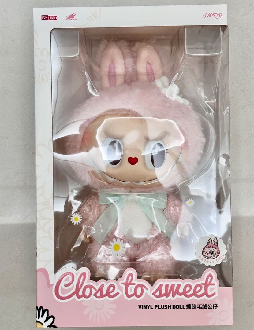時間限定セールランド限定LABUBU MOKOKOCLOSETOSWEET一代目 THE MONSTERS - Labubu Mokoko Close to Sweet Vinyl Plush Pendant