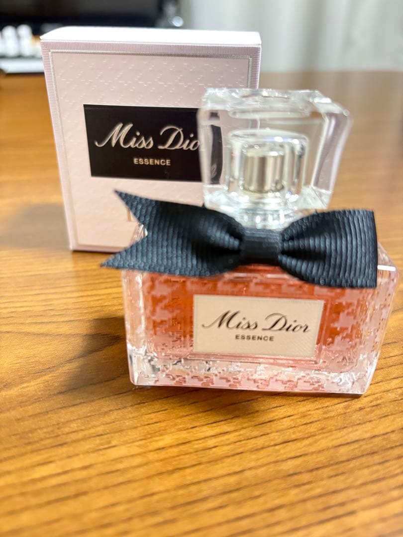 Dior ミスディオールエッセンスパルファン 35ml ミス ディオール パルファン（35mL）（香水）｜DIOR（ディオール）の