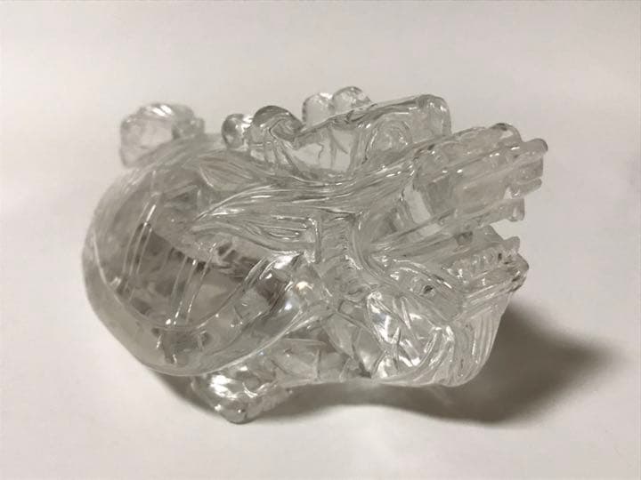 龍亀（ロングイ）水晶 置物 クリアクォーツ パワーストーン 天然石 財運アップ 楽天市場】◇正財運◇ 天然 水晶 龍亀 ロングイ彫刻 置物【約298.4g