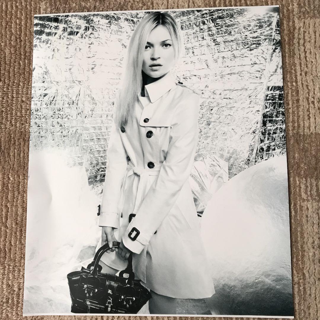 ケイトモス　KATE MOSS スチール写真3枚セット　希少! バーバリー広告 ケイト・モス、長年愛用しているファイクファージャケットを最新の