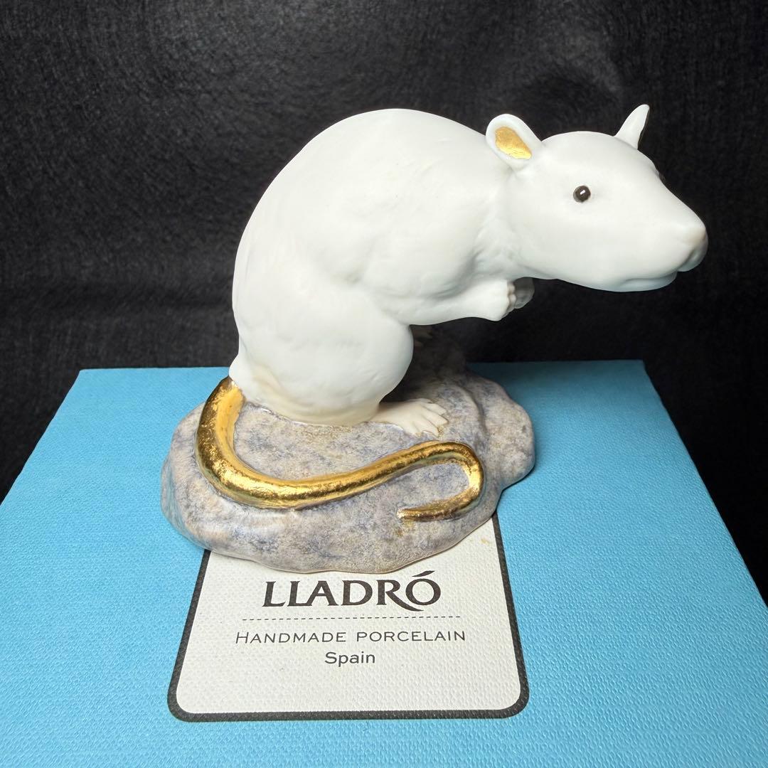 Lladro 干支シリーズ　子　ネズミ 01005236-t.jpg