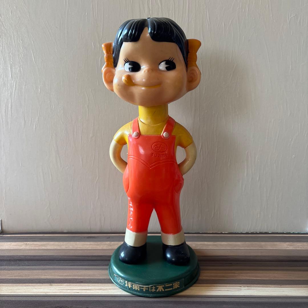 不二家　ペコちゃん　首振り人形　3体セット 不二家 ペコちゃん 首振り人形 32cm - メルカリ