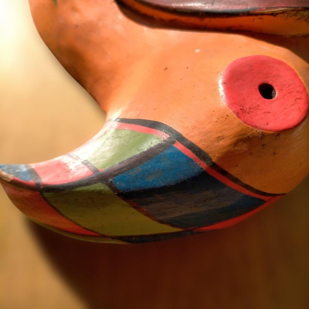 伝統的な木彫りお面 マスク